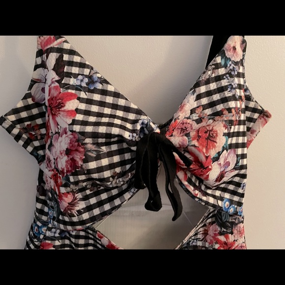 Dress - Picture 5 of 6